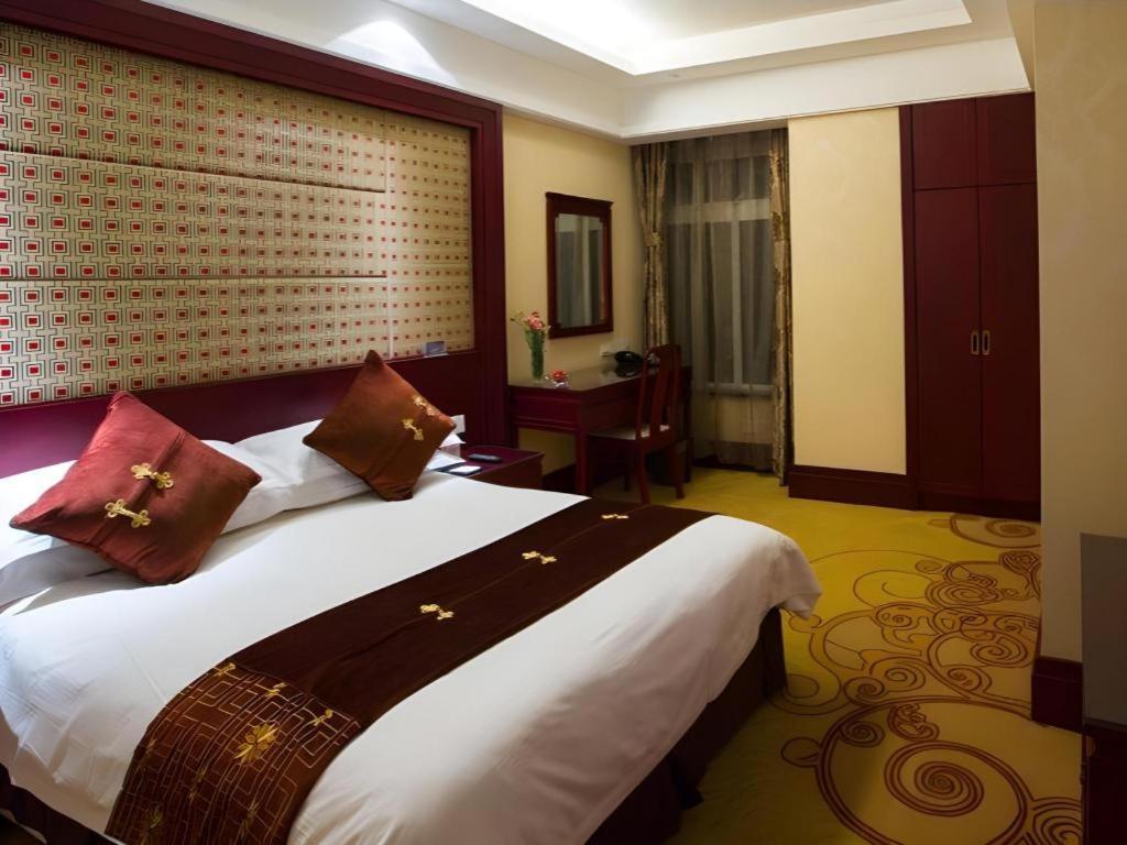 Feicheng Blossom Hotel Eksteriør bilde
