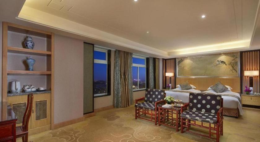 Feicheng Blossom Hotel Eksteriør bilde