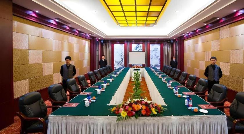 Feicheng Blossom Hotel Eksteriør bilde