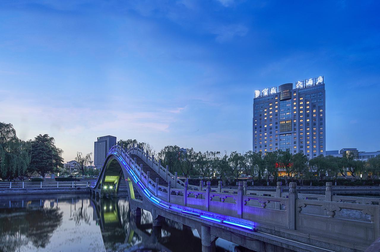 Feicheng Blossom Hotel Eksteriør bilde